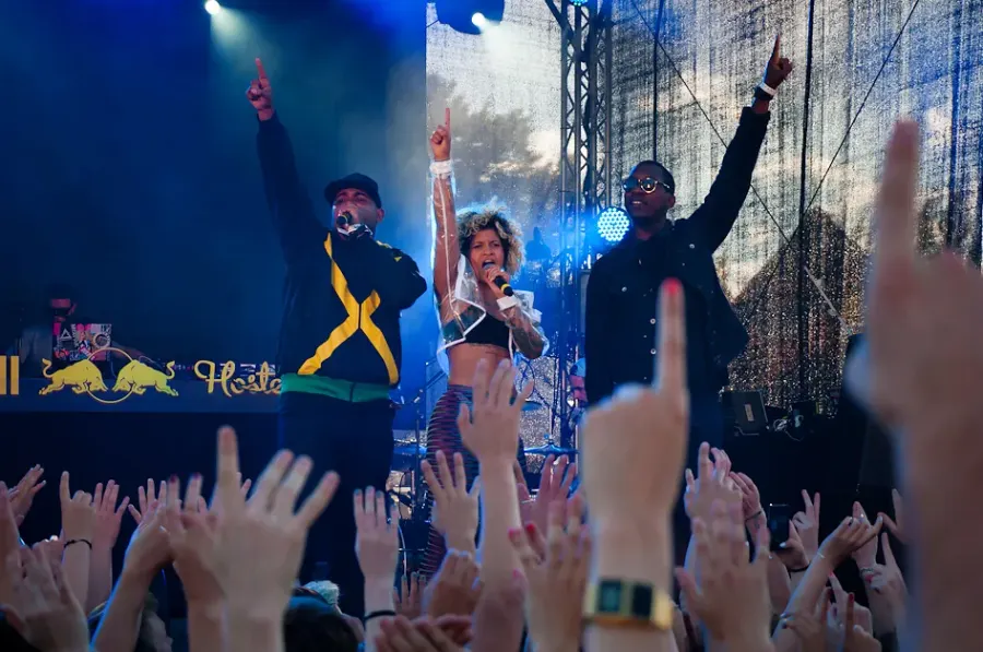 The Buraka Som Sistema card