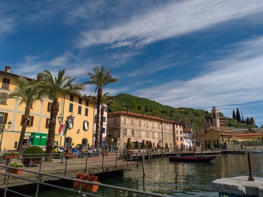 The Riva di Solto card
