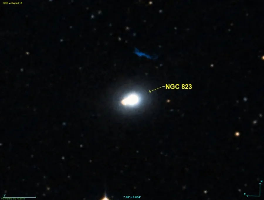 La carte NGC 823