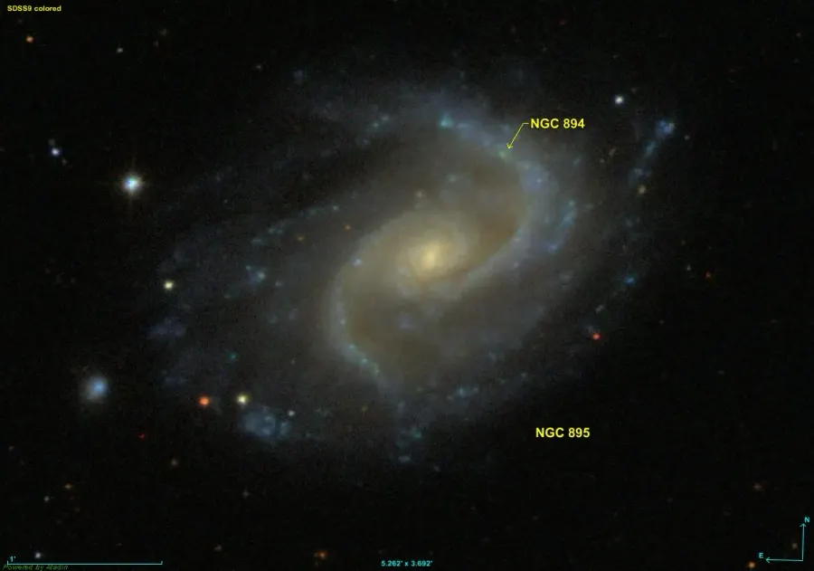 La carte NGC 895