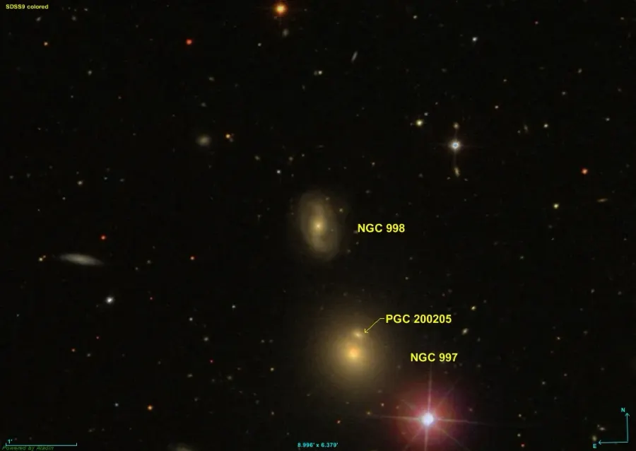 La carte NGC 998