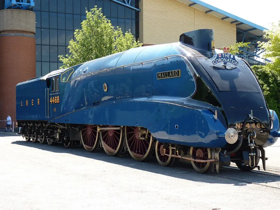 The LNER Class A4 4468 Mallard card
