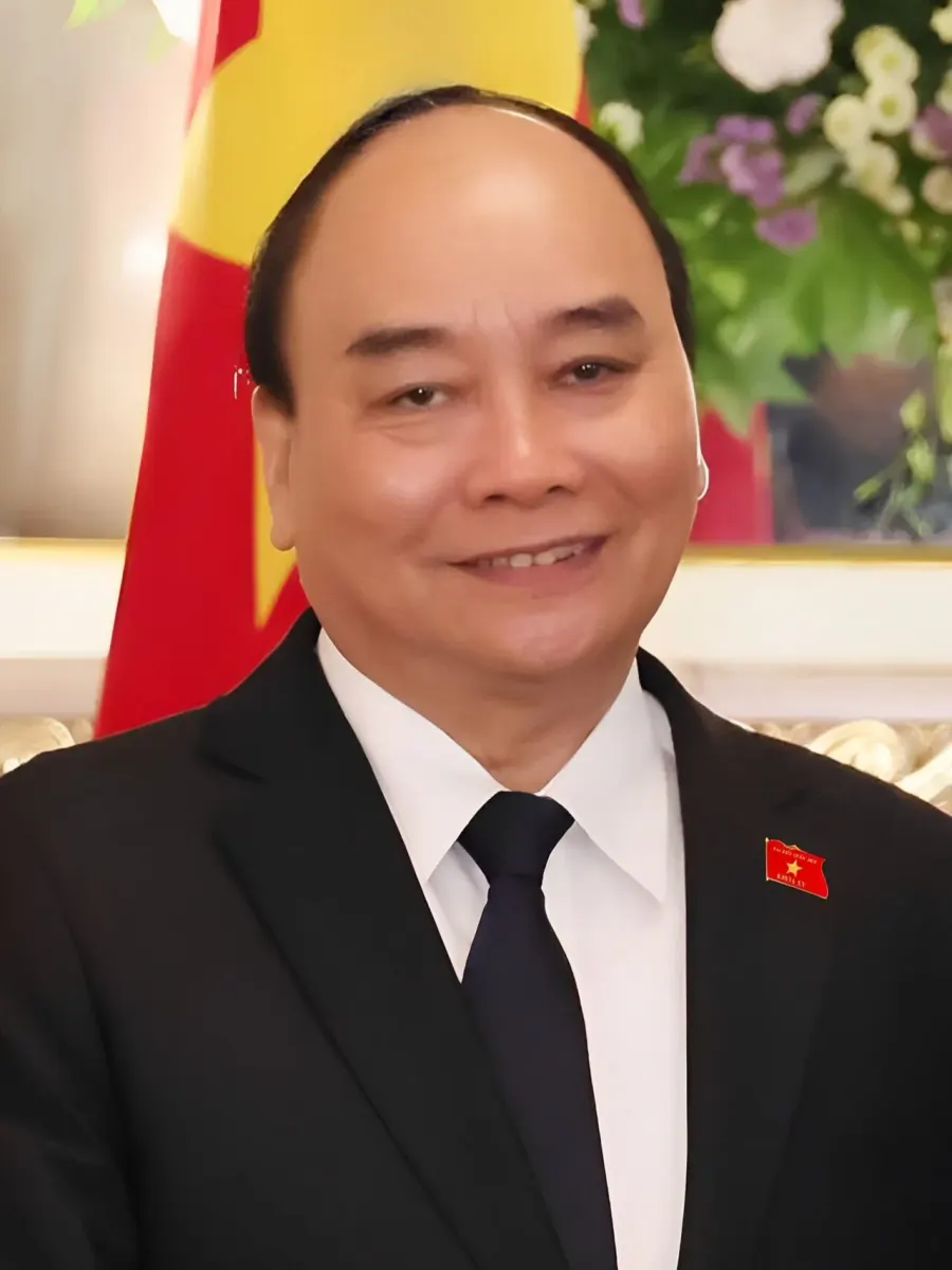 La carte Nguyễn Xuân Phúc