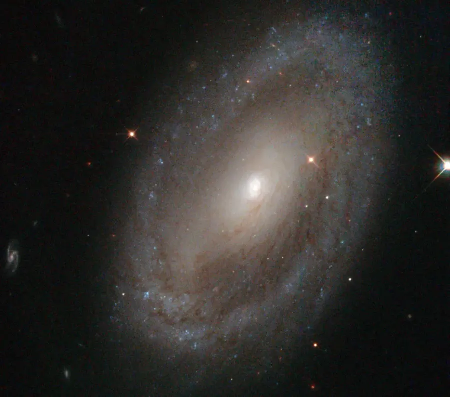 The NGC 3185 card