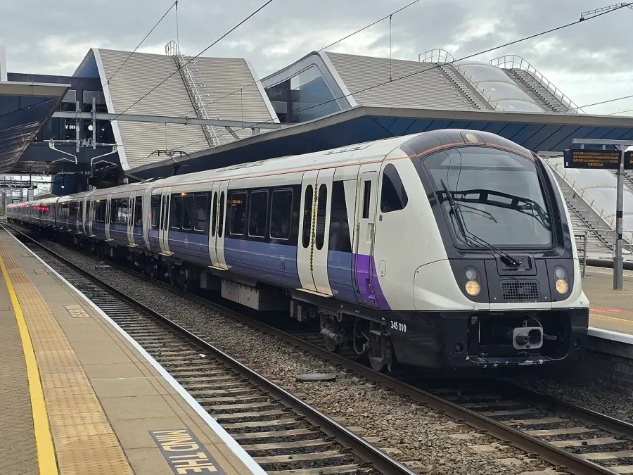 The Elizabeth line card
