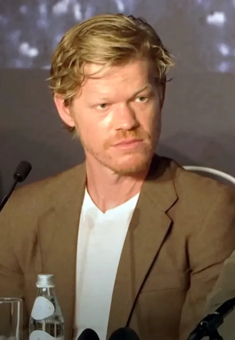 La carte Jesse Plemons