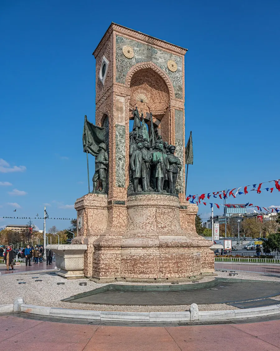 The Republic Monument card