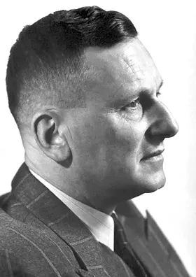 The Paul Hermann Müller card