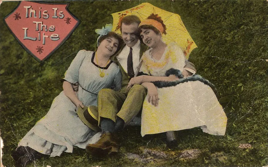 The Ménage à trois card
