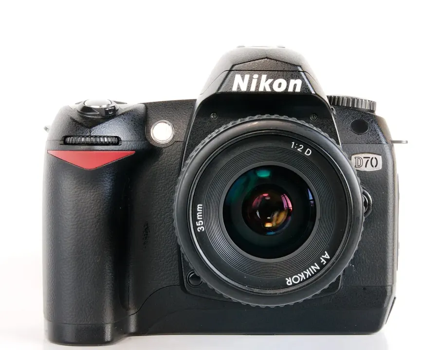 The Nikon D70 card