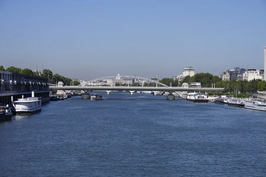 The Pont Charles-de-Gaulle card