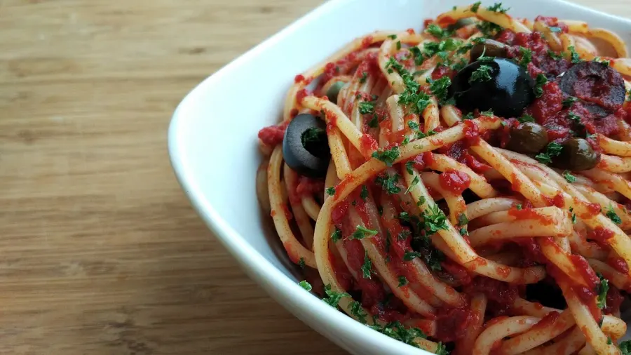 The Spaghetti alla puttanesca card