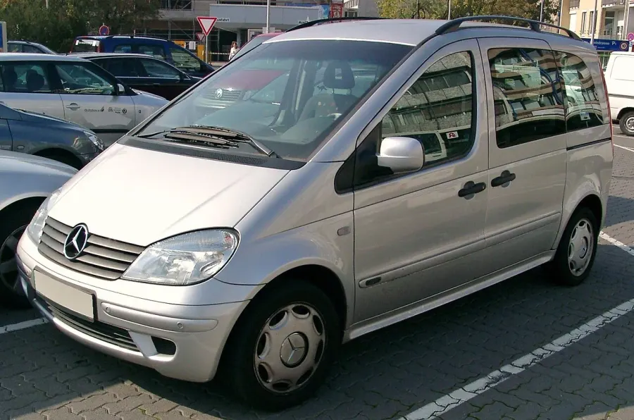 The Mercedes-Benz Vaneo card
