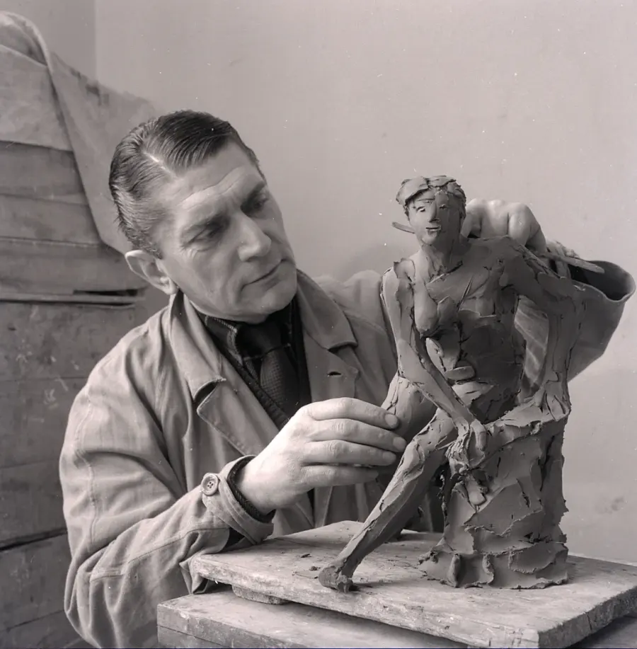 The Sculptor card