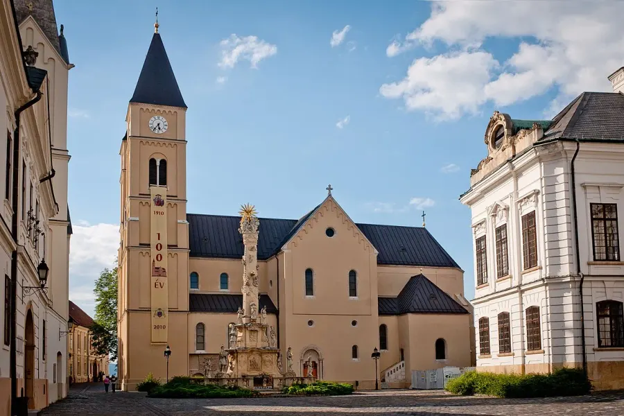 The St. Michael's Cathedral, Veszprém card