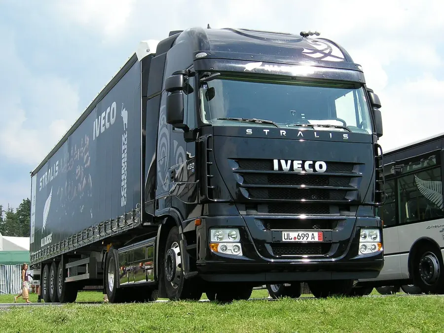 The Iveco Stralis card