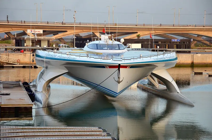 The Electric boat card