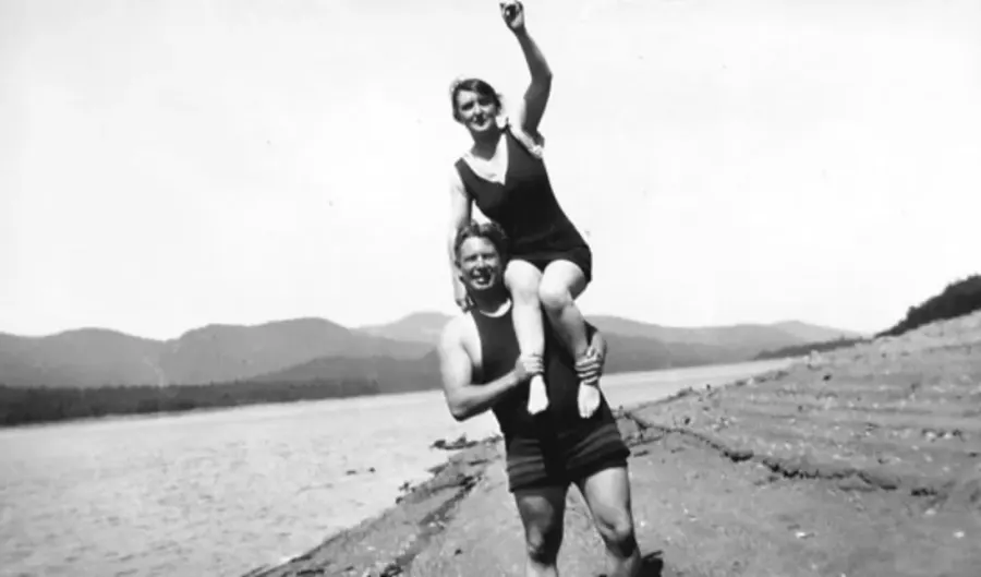 The Elizabeth Holloway Marston card