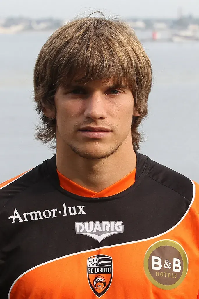 The Sebastián Dubarbier card
