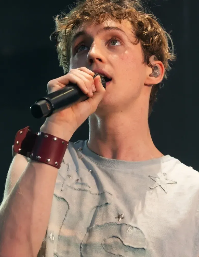 La carte Troye Sivan
