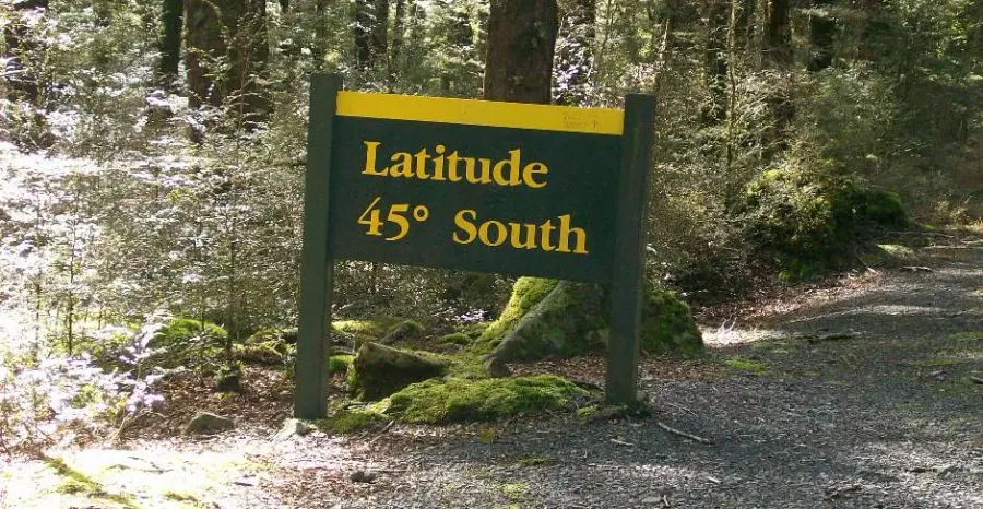 La carte 45e parallèle sud