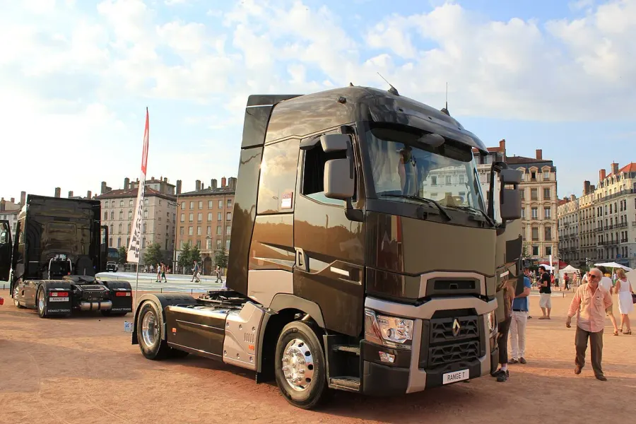 The Renault Trucks T card