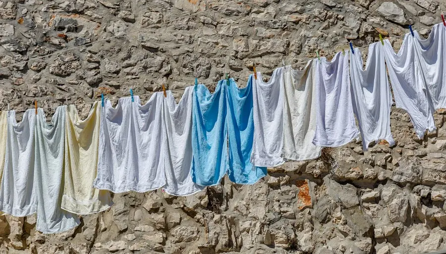 The Clothes line card
