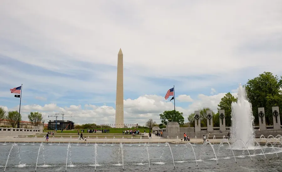 The World War II Memorial card