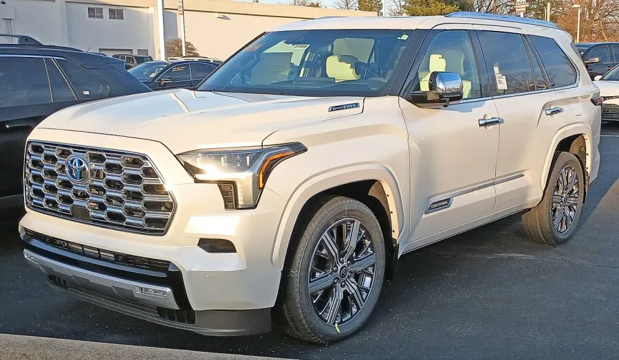 The Toyota Sequoia card