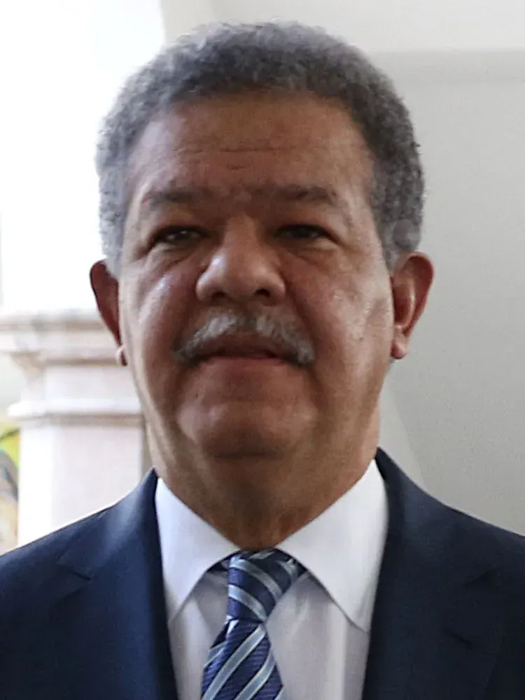 The Leonel Fernández card