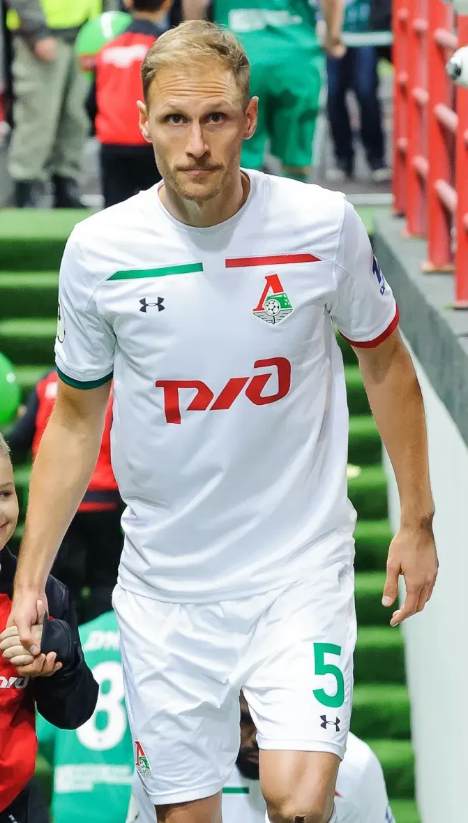 The Benedikt Höwedes card