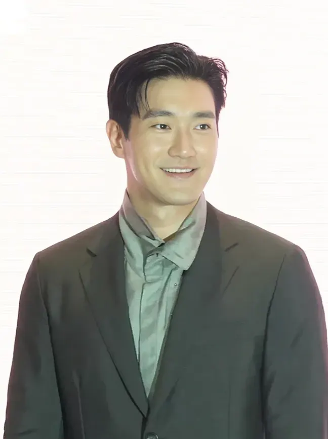The Choi Si-won card