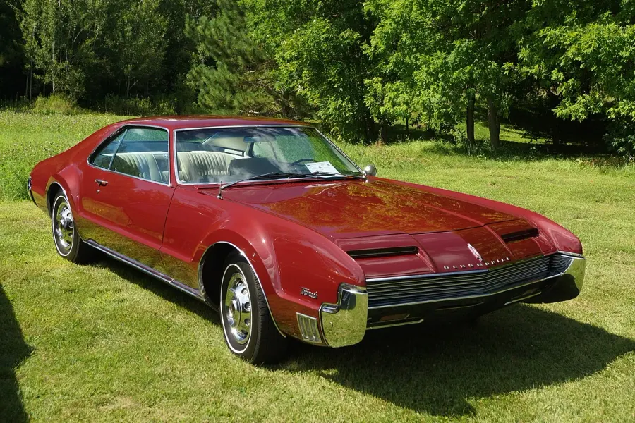 The Oldsmobile Toronado card
