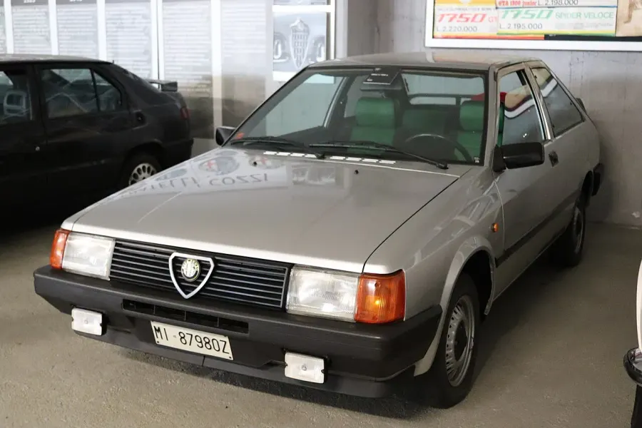 The Alfa Romeo Arna card