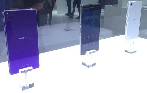 The Sony Xperia Z2 card