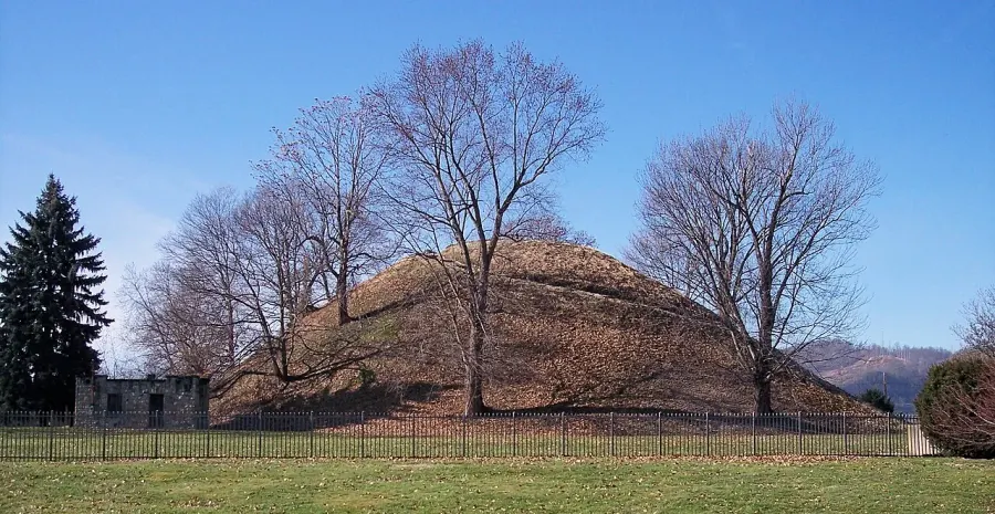 The Mound card
