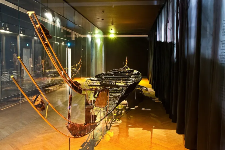 The Hjortspring boat card