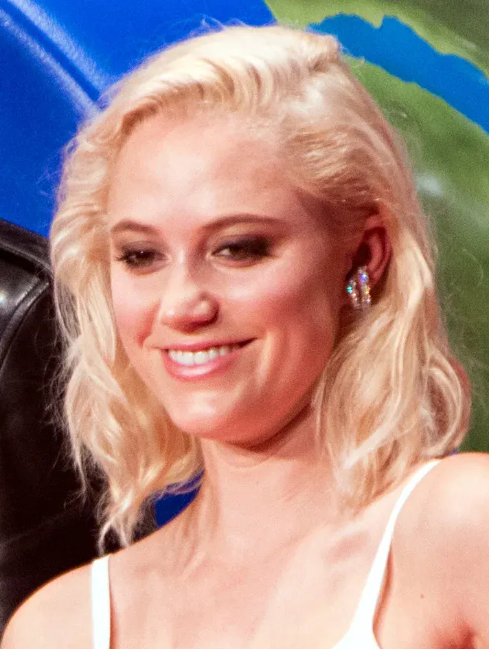 La carte Maika Monroe