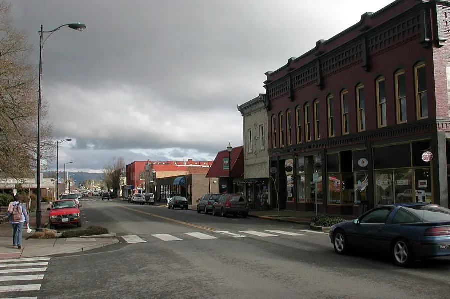 The Monmouth, Oregon card