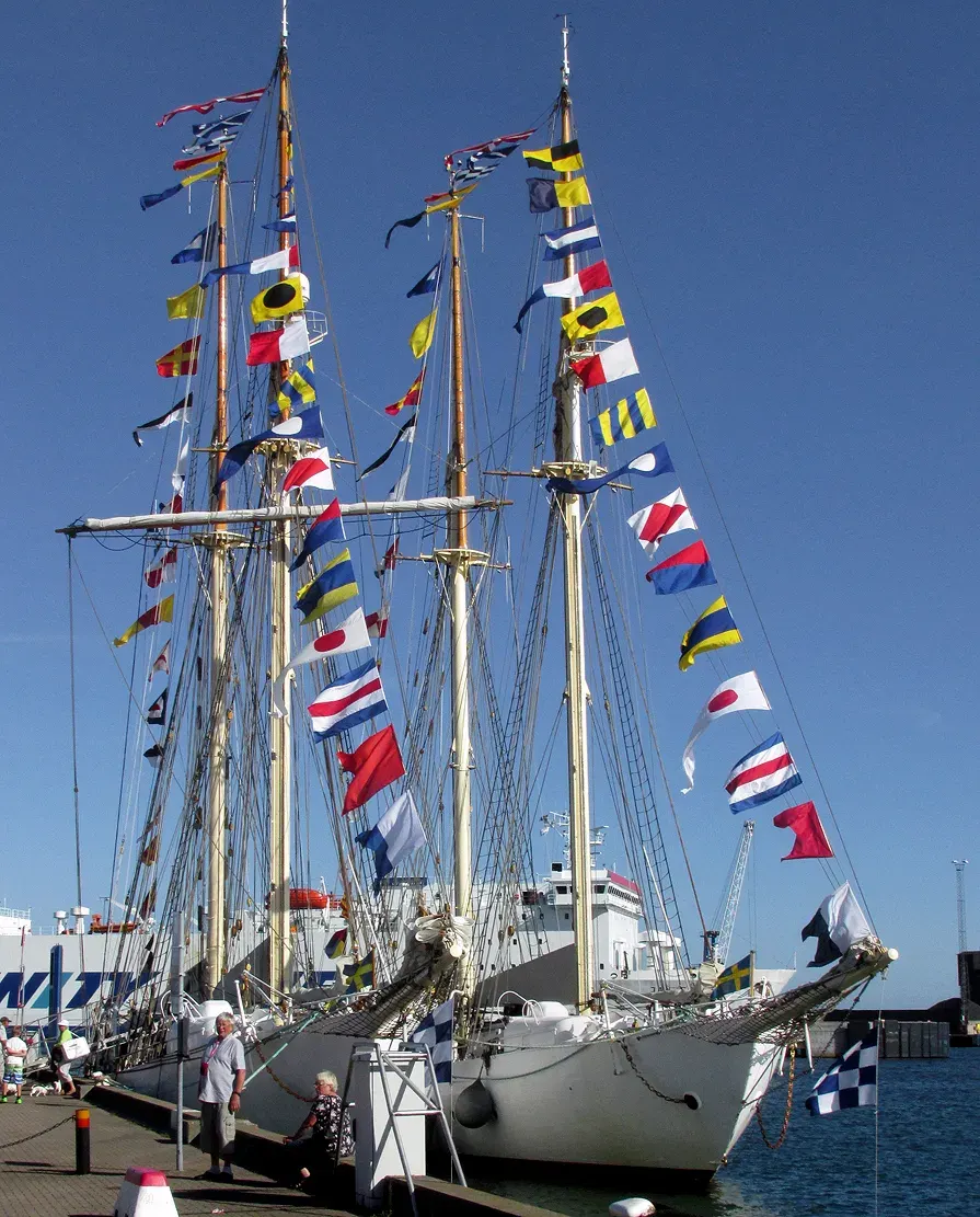 The International maritime signal flags card