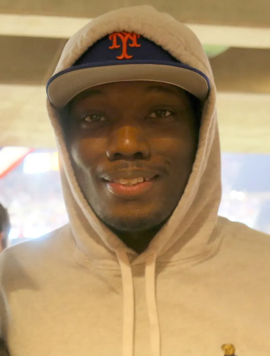The Michael Che card