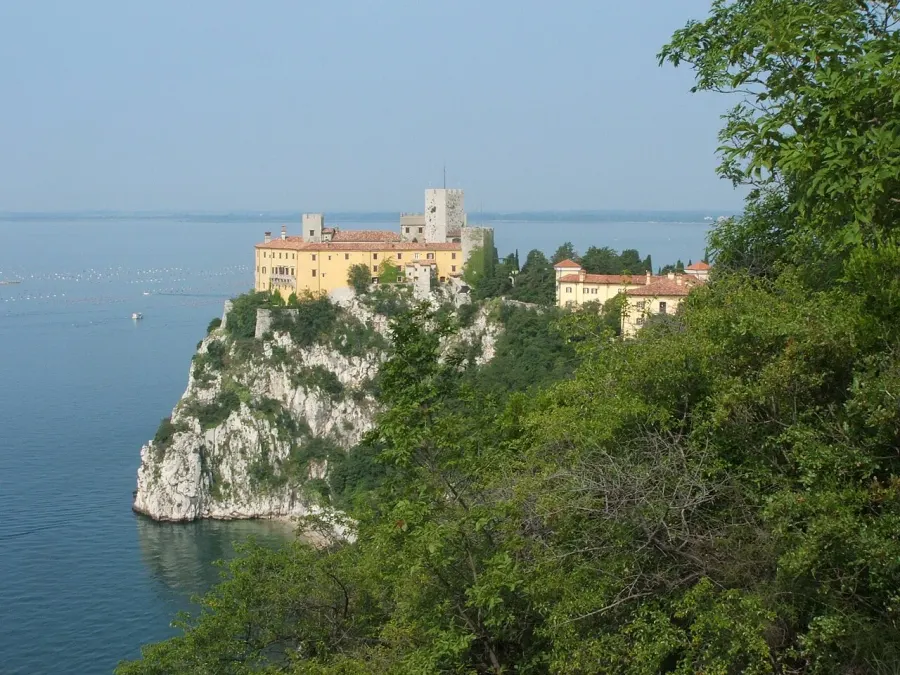 The Duino-Aurisina card