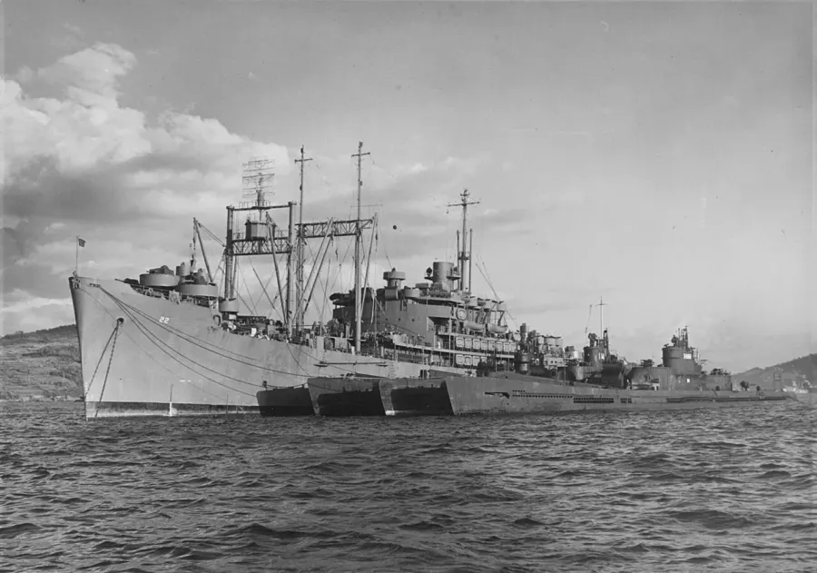 The Submarine tender card