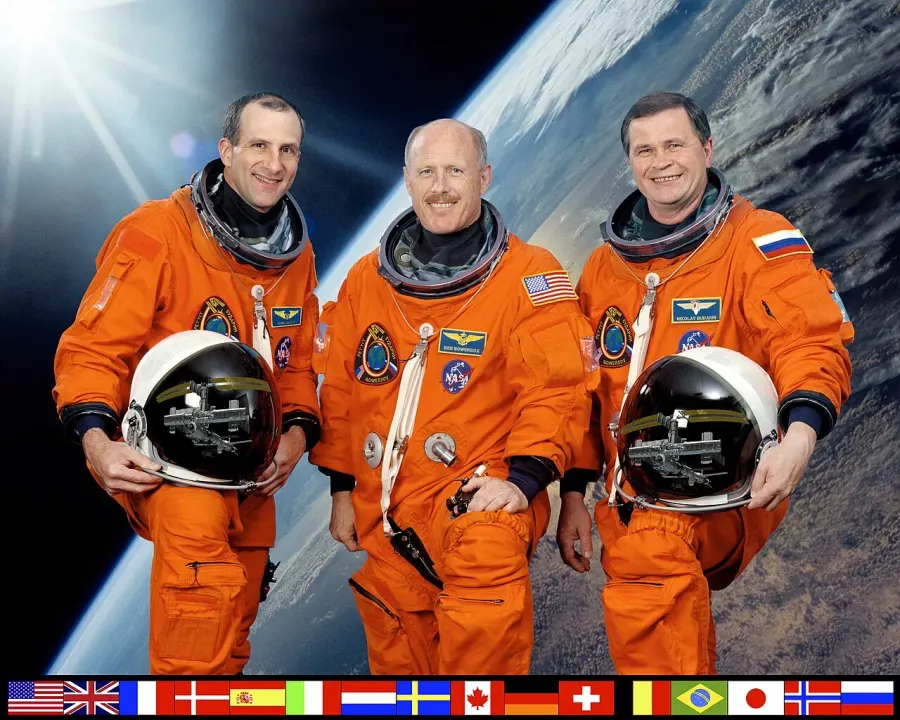 The Expedition 6 card
