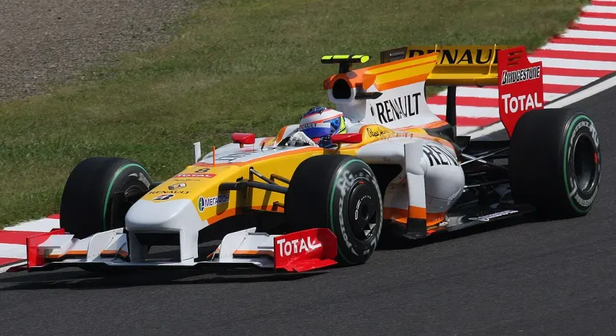 The Renault R29 card