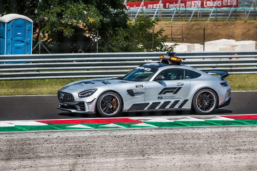 The Safety car card