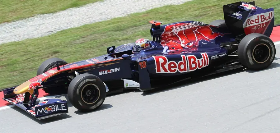 The Toro Rosso STR6 card