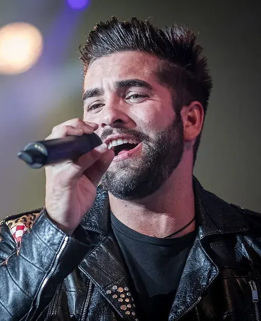 The Kendji Girac card