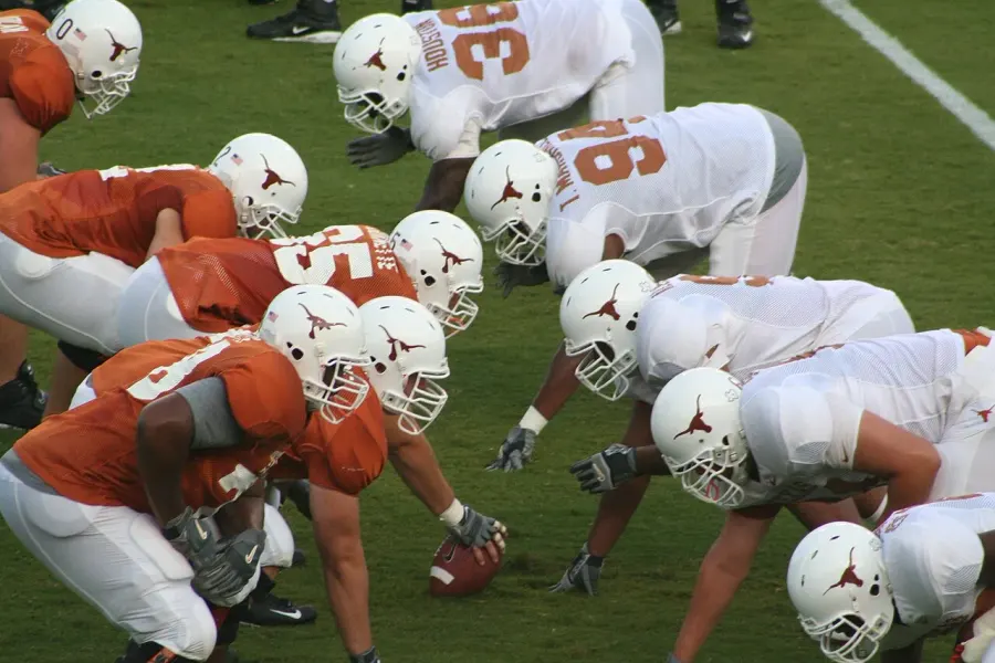 La carte Defensive lineman