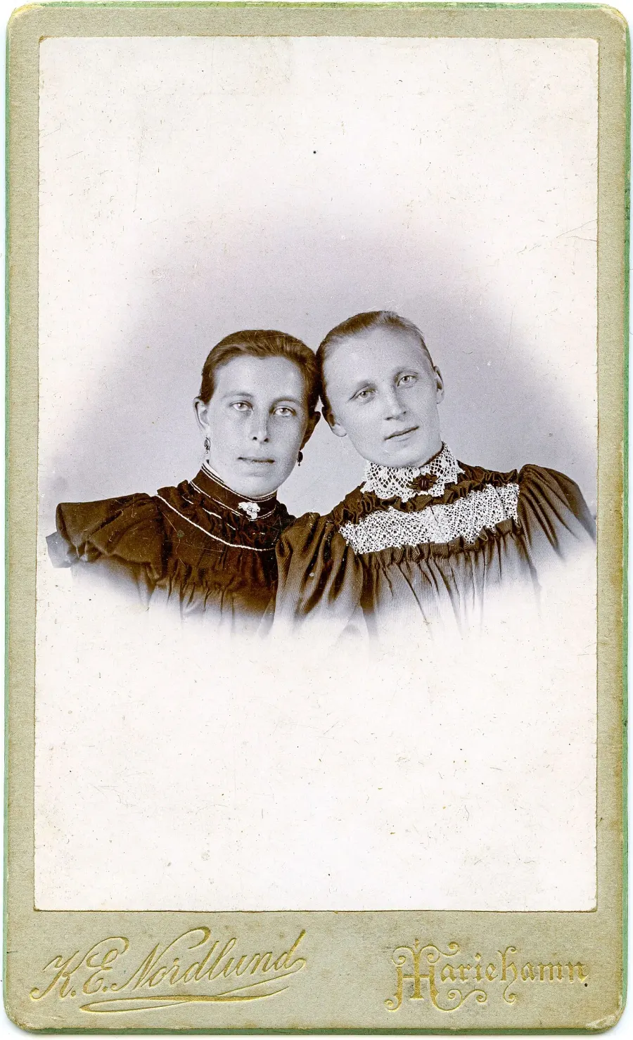 The Carte de visite card